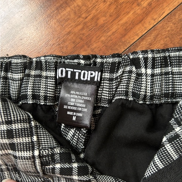 Hot Topic plaid pants - Picture 3 of 3